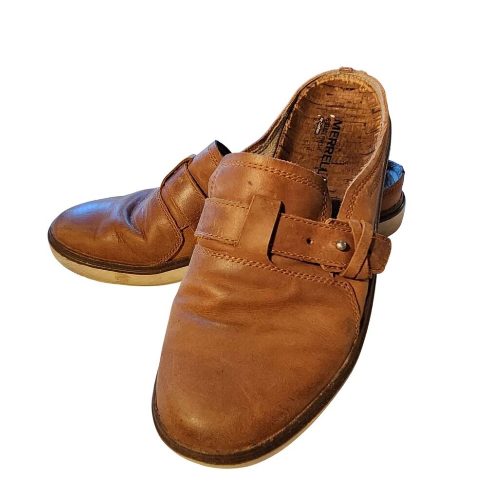 Merrell Womans Leather Slip-On Shoes With Buckle Strap - Size 8 excellent condit